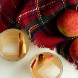 This Maple Whiskey Cider is the perfect fall cocktail. It uses fresh apple cider and maple whiskey - also an alternative recipe with regular whiskey.