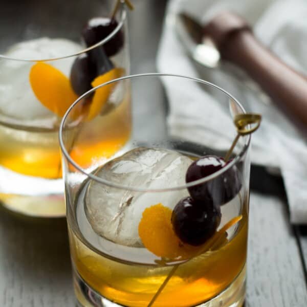 This twist on the classic old fashioned uses apple whiskey to make a totally enjoyable cocktail. Whether you are a new or experienced whiskey drinker, you will love this cocktail!