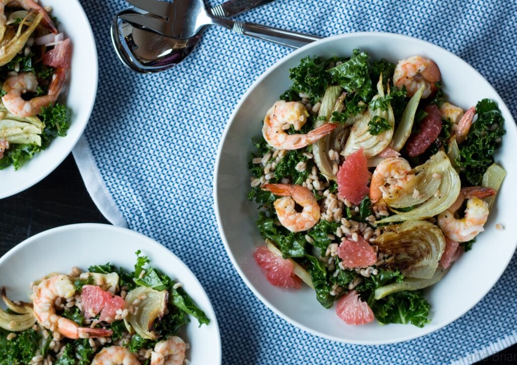 This hearty winter salad has roasted fennel and shrimp with the bright flavor of grapefruit, plus farro and kale for a nutritionmal powerhouse!