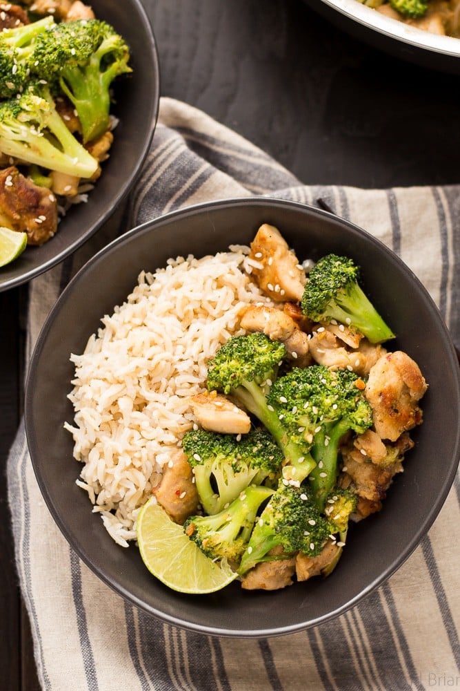These easy and healthy Peanut Sauce Chicken and Broccoli Bowl only take about 20 minutes to make, and is a dinner the whole family will love! Serve with rice or cauliflower rice for a quick and healthy weeknight dinner!
