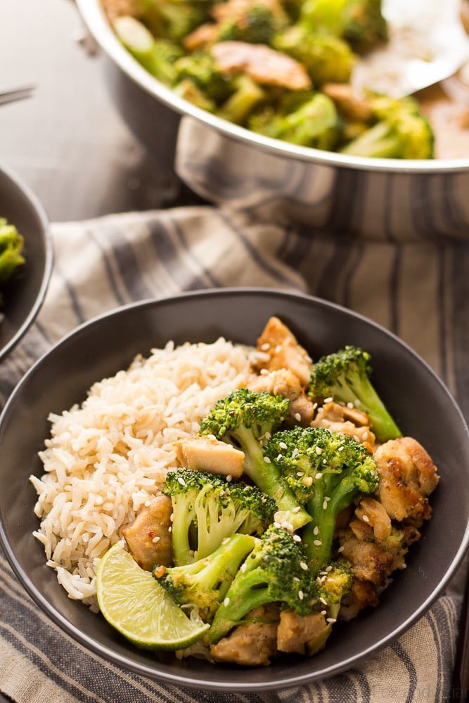 These easy and healthy Peanut Sauce Chicken and Broccoli Bowl only take about 20 minutes to make, and is a dinner the whole family will love! Serve with rice or cauliflower rice for a quick and healthy weeknight dinner!