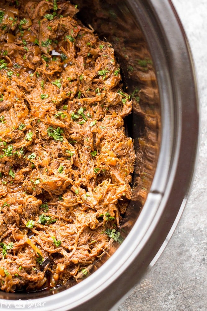 This all purpose Slow Cooker Mexican Shredded Beef is great for tacos, burritos and more! Quick and easy prep work and the crock pot does the rest. |crock pot recipe | Slow Cooker Recipe | Crock Pot beef | Slow Cooker Taco | Crock Pot Tacos 