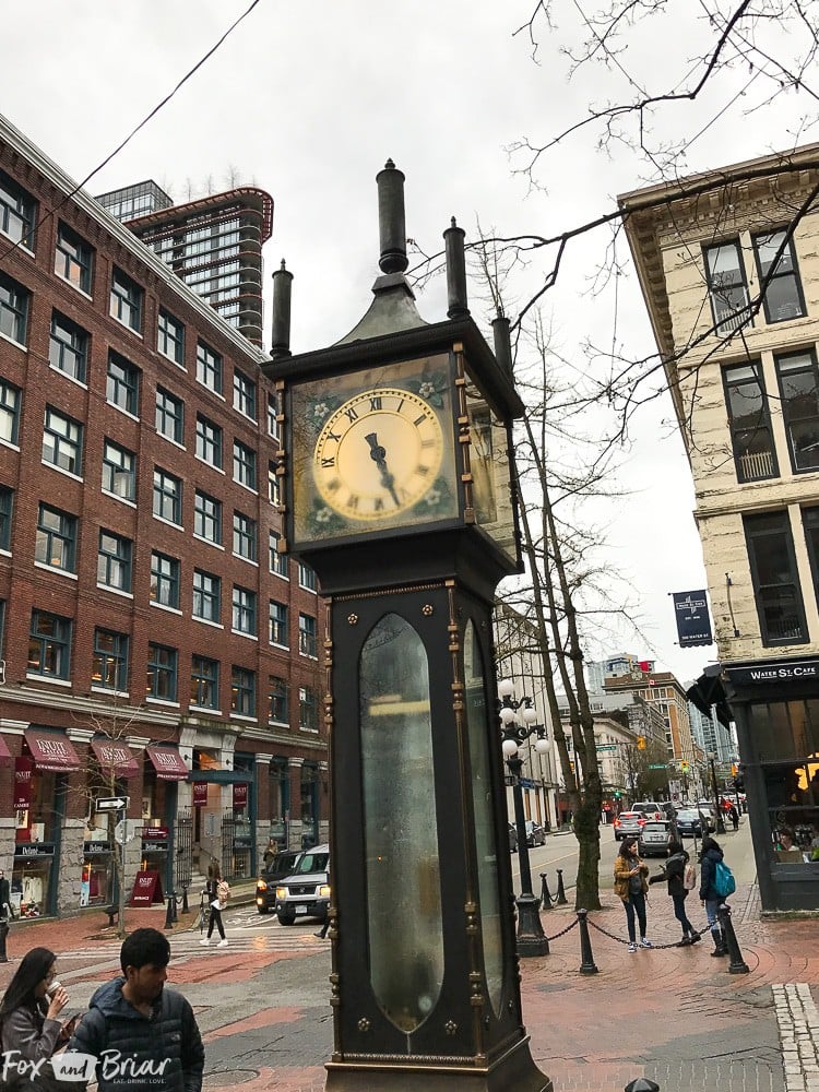 Steamclock, Gastown, Vancouver BC. What to do and where to eat in Vancouver, B.C. The Ultimate Weekend Travel Guide! How to spend 36 hours in Vancouver, Canada. | Best places to eat in vancouver | tourist attractions Vancouver BC | Weekend trip to Vancouver | Things to do in Vancouver