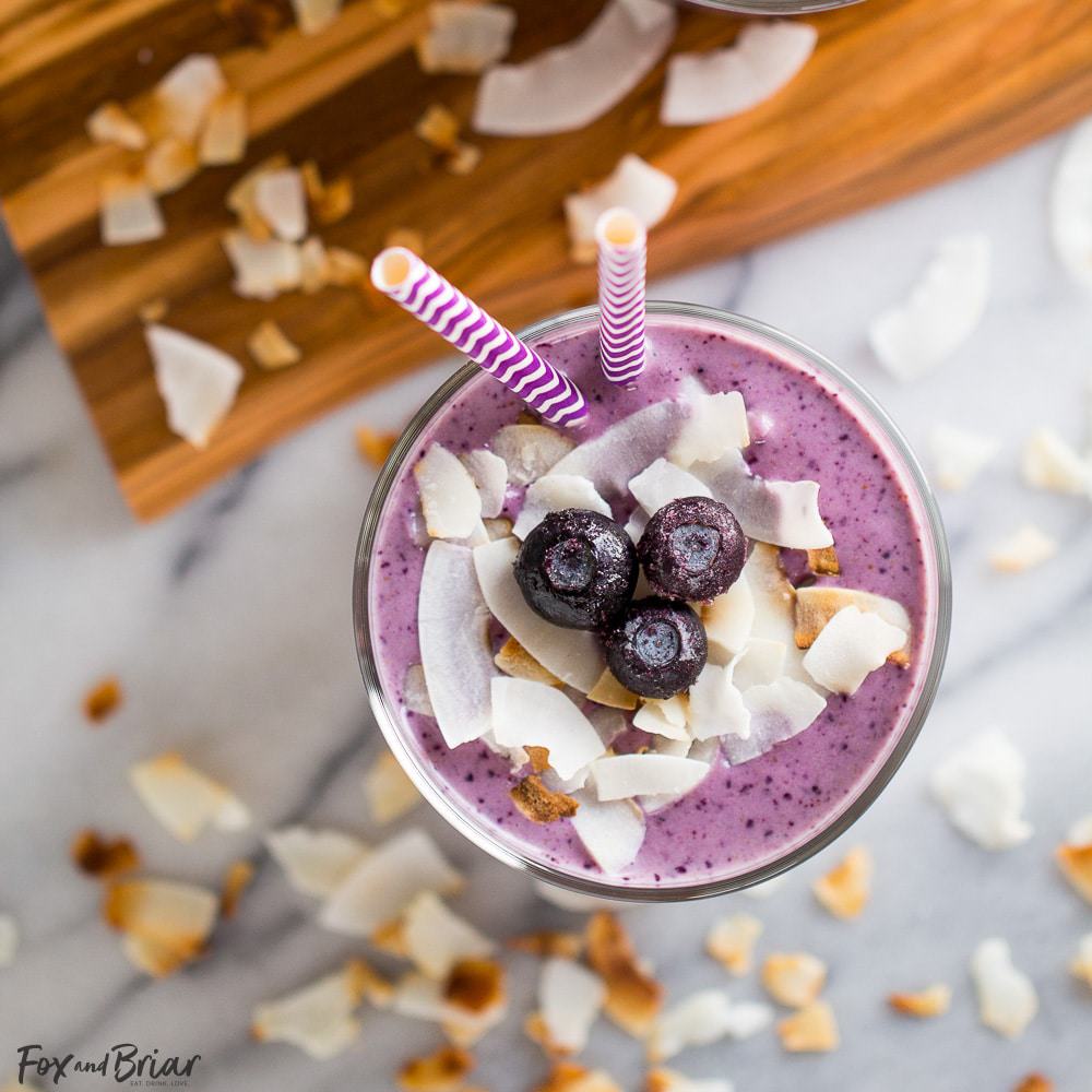 Blueberry Banana Coconut Smoothie | Smoothie recipes | Blueberry Smoothie | Coconut milk smoothie | Almond butter in smoothies | Breakfast Smoothie