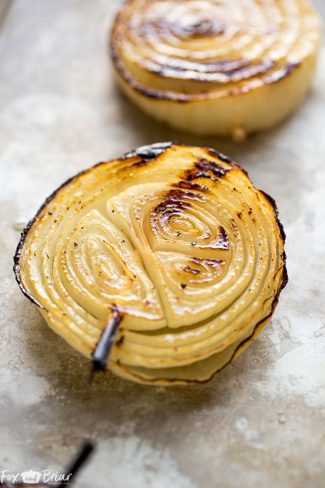 These are the best ever grilled onions! Learn how to make perfectly grilled onions that everyone will rave about! Grilling Recipes | Onion Recipe | How to grill onions | grilling side dishes | BBQ recipes