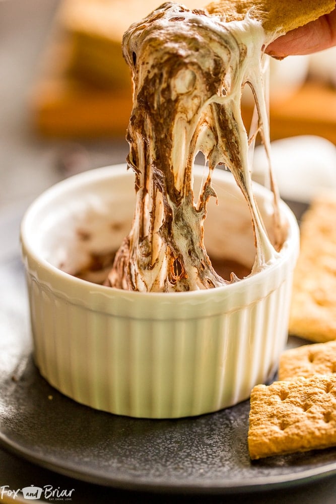 This One Minute S'mores Dip for One is perfect for a late night sweet tooth. Desserts for One | Microwave Desserts | Quick and Easy Desserts | Microwave S'mores | Quick Treats | Chocolate and Marshmallow Dessert