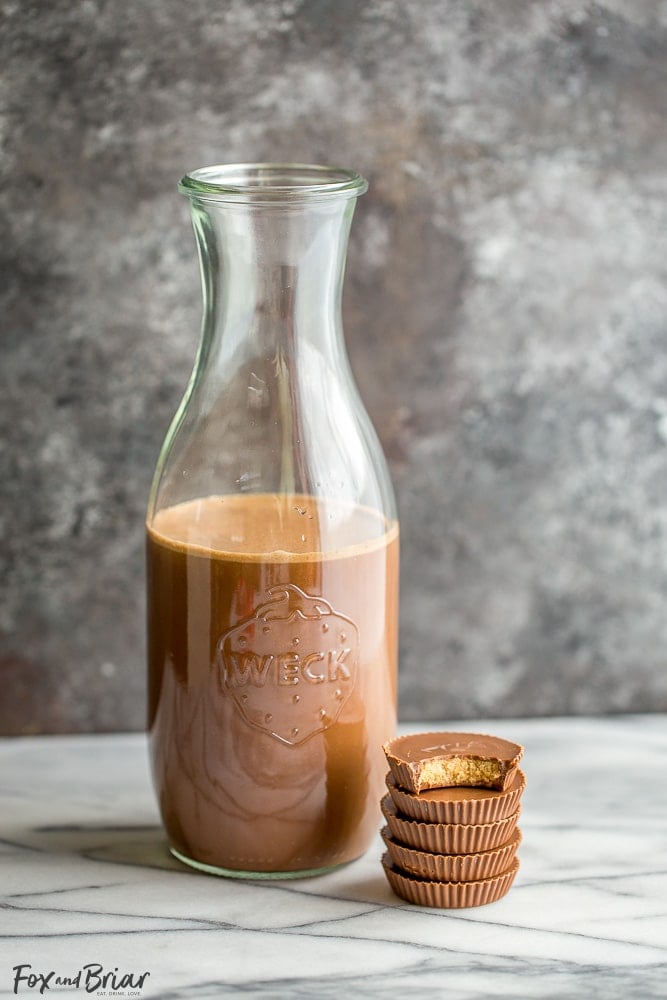 This Homemade Peanut Butter Cup Coffee Creamer will liven up your morning coffee! Homemade Creamer | Coffee Creamer | Peanut Butter Creamer | Peanut Butter Cup Creamer