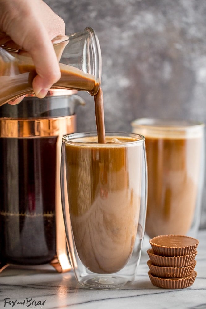 This Homemade Peanut Butter Cup Coffee Creamer will liven up your morning coffee! Homemade Creamer | Coffee Creamer | Peanut Butter Creamer | Peanut Butter Cup Creamer 