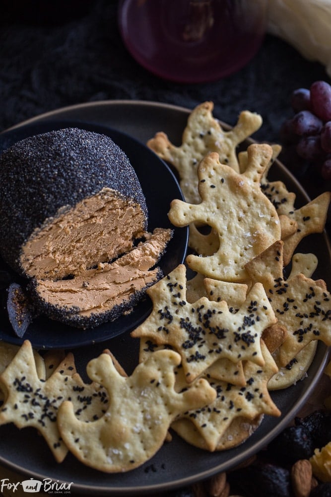 This spooky Roasted Garlic Cheese Ball is perfect for your Halloween party! Cheese Ball Recipe | Halloween Party foods | Grown Up Halloween | Adult Halloween | Classy Halloween