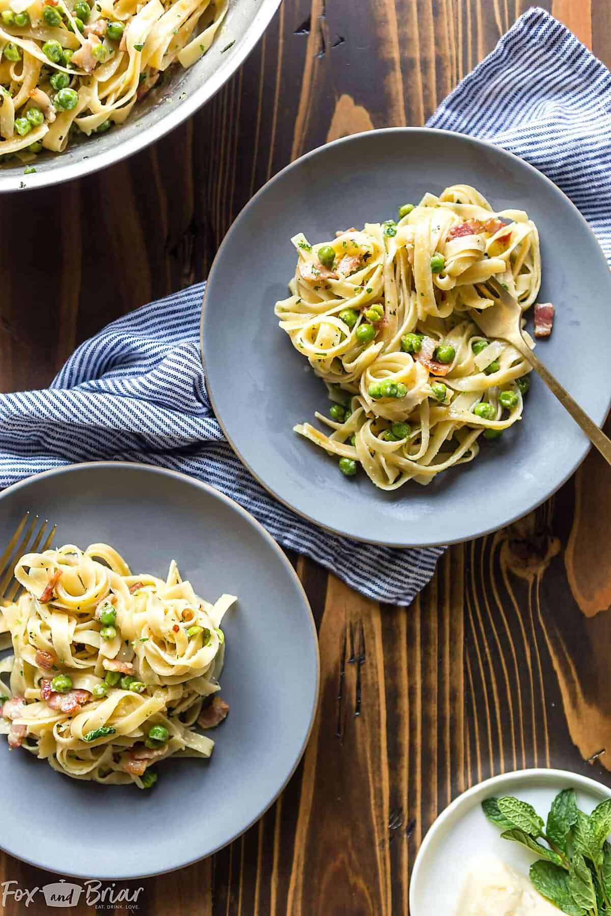 This quick Creamy Pasta with Pancetta and Peas only takes 15 minutes and is an easy and elegant dinner for any night of the week! @QFCgrocery #QFCdelivery #sponsored Pasta with peas and bacon | Pasta with peas and pancetta recipe | noodles with peas and bacon | cramy pasta recipe | Easy pasta recipe | easy dinner recipe | 15 minute dinner | quick pasta recipe | date night recipe | peas and bacon cream sauce