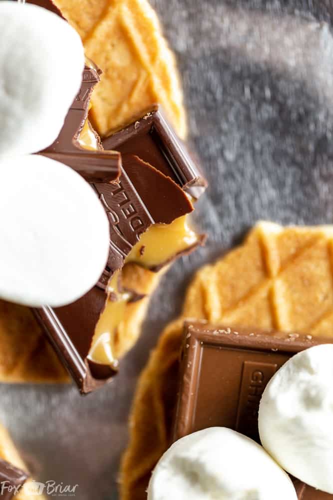 Salted Caramel S'mores plus how to make s'mores in the oven! | Indoor s'mores | smores recipe | S'mores ideas | microwave s'mores | Easy S'mores recipe | Baked smores | How to make s'mores