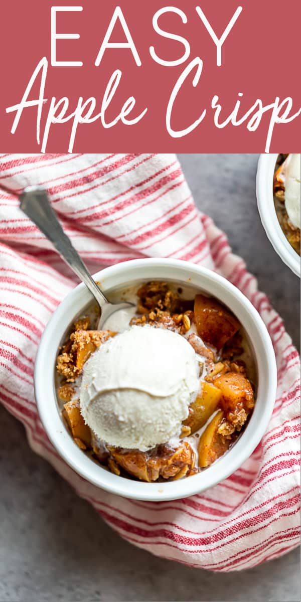 This Easy Apple Crisp Recipe is one of the best apple desserts you can make!  This apple crisp takes only a few minutes to prepare and has a delicious crumb topping. |Best Apple Crisp Recipe | Easy Apple Crisp | Crisp Topping with Oats | Apple Crumble | Homemade Apple Crisp | Old Fashioned Apple Crisp