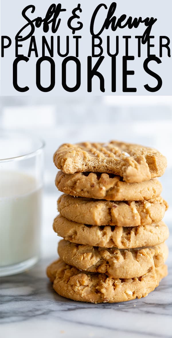 These Easy Peanut Butter Cookies are soft and chewy, and full of peanut butter flavor!  Read on to see how to make the best homemade peanut butter cookies! Peanut butter recipe | Homemade peanut butter cookies | soft peanut butter cookie | chewy | Easy | Recipe | Classic pb cookies | Simple