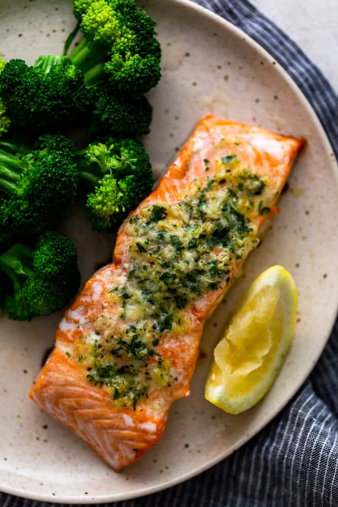 Salmon on plate with broccoli